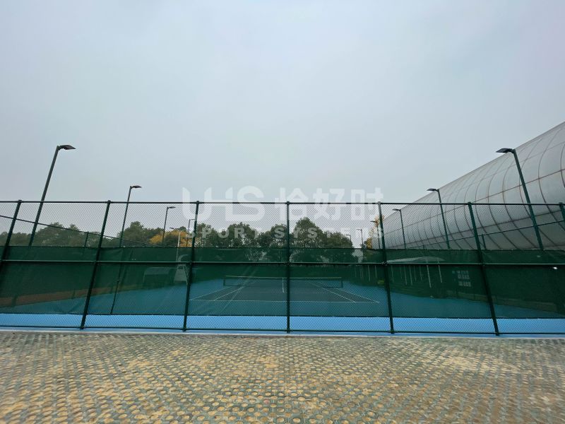 tennis court fence windscreen