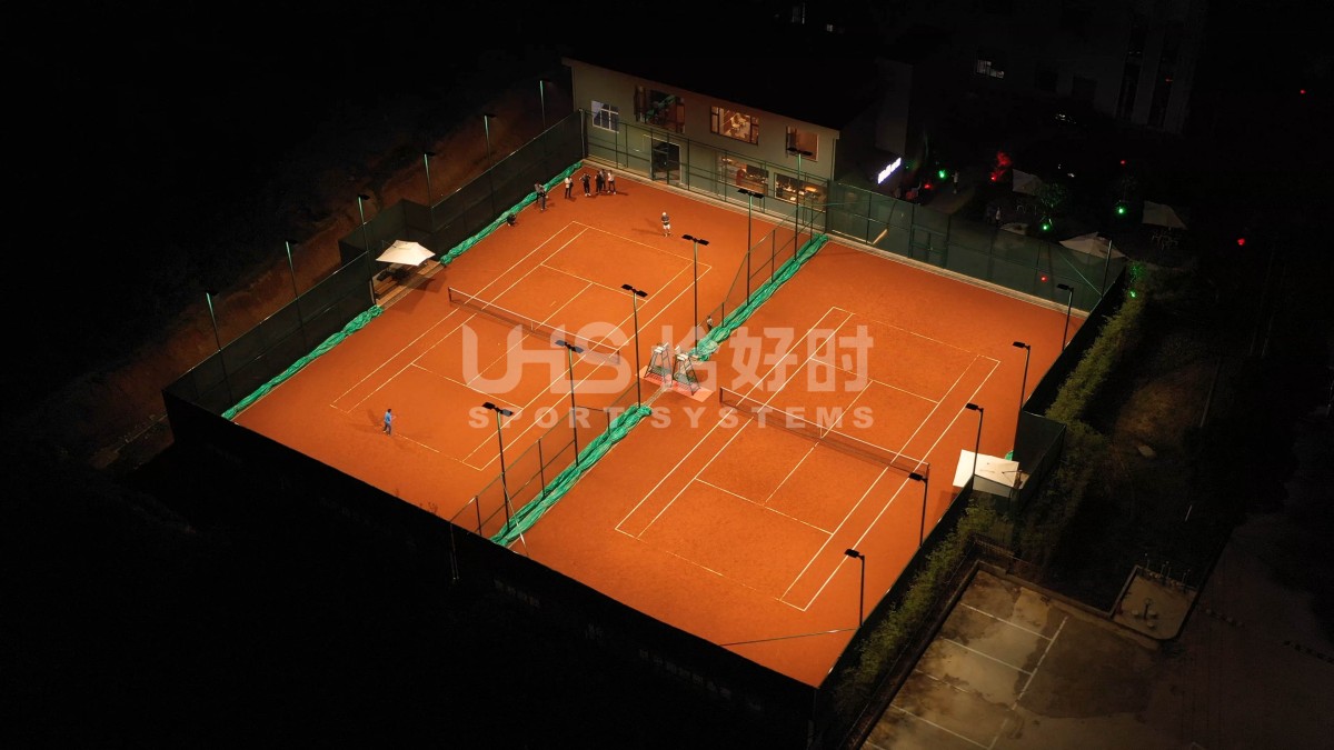 wire and mesh fencing for tennis clay court