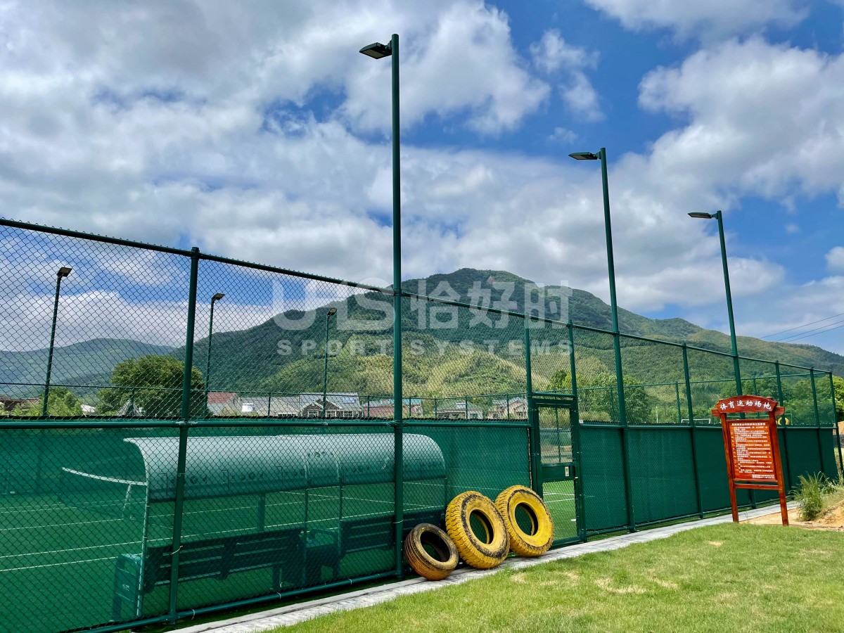 UHS-1008 Galvanized Steel Fence System for Tennis Court Builders 4 微信图片_202105250941464