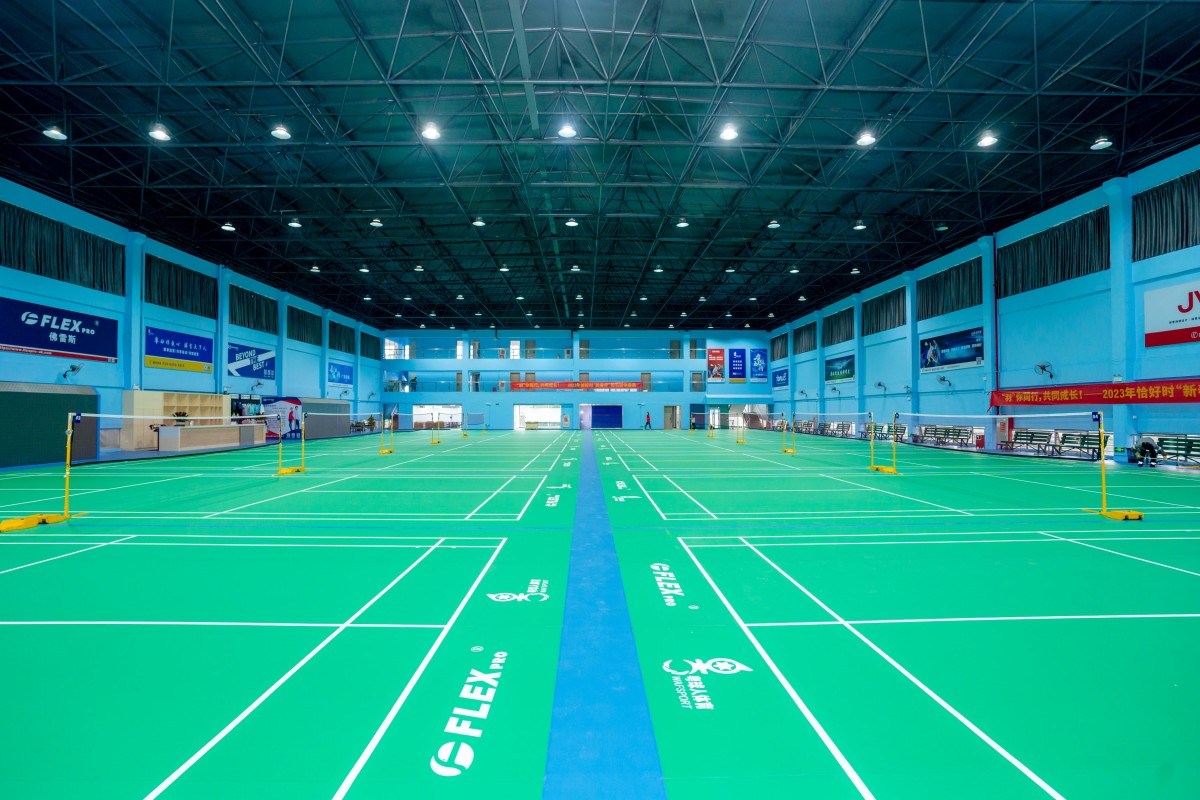 led sport lights for multiple connected basketball courts