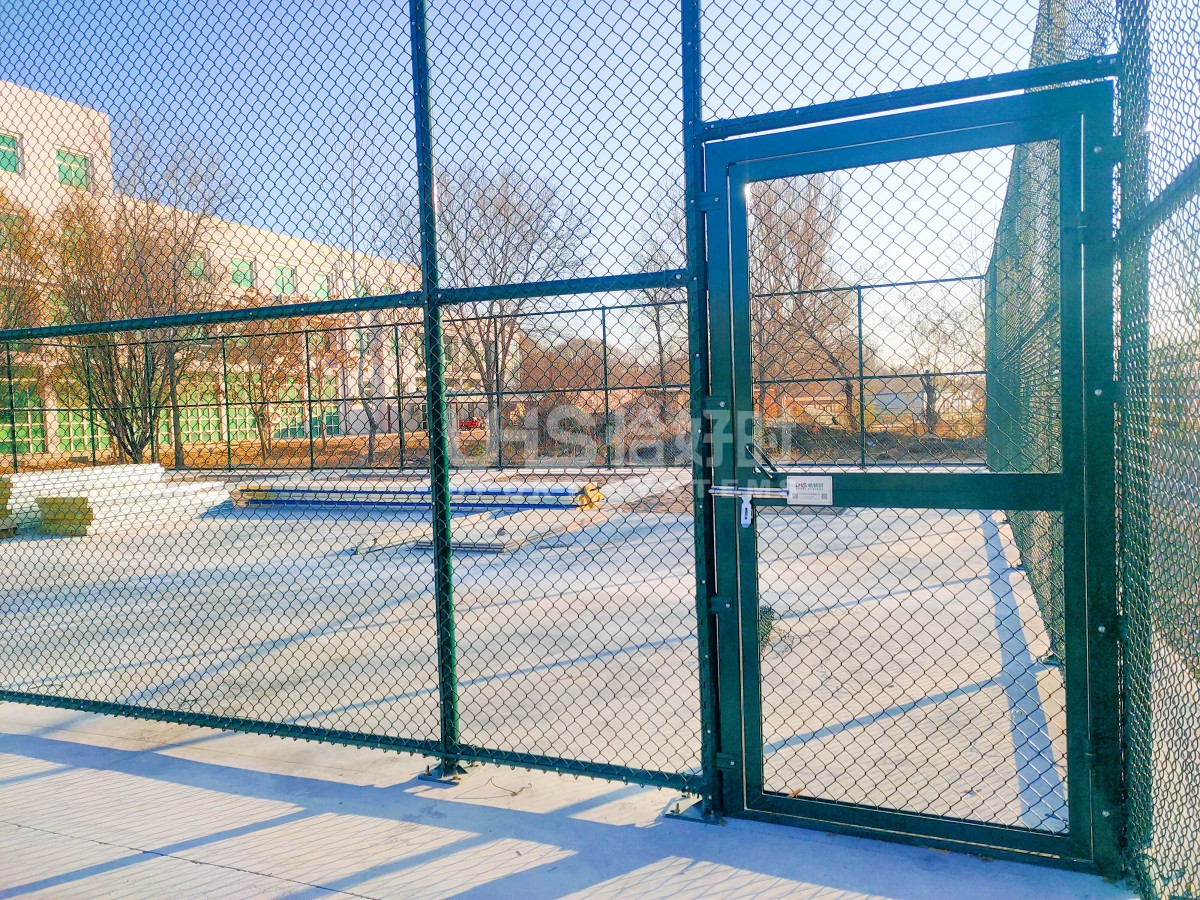 mesh wire for fencing single-open door